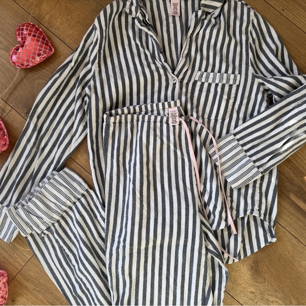 VS Striped Pajama Set - Picture 2 of 4
